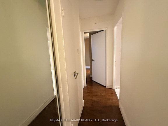 4th image of 121 Ling Rd #1612
