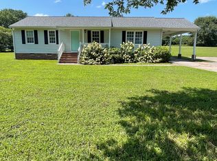 2425 Old Hanover Rd, Sandston, VA 23150