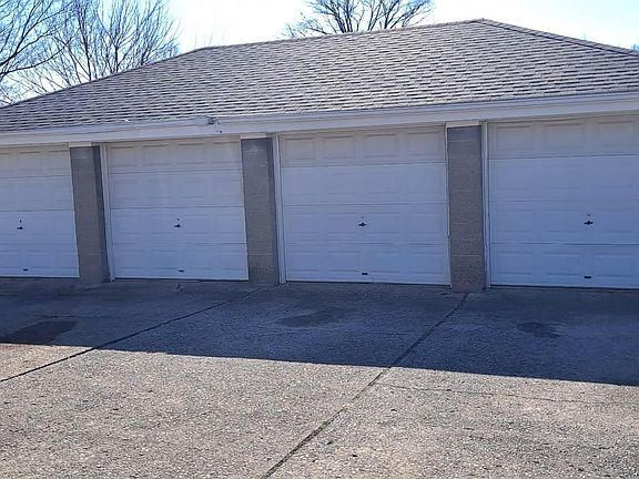 2nd image of 213 Bartlett Ave