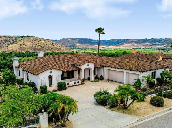 3862 Flowerwood Ln, Fallbrook, CA 92028