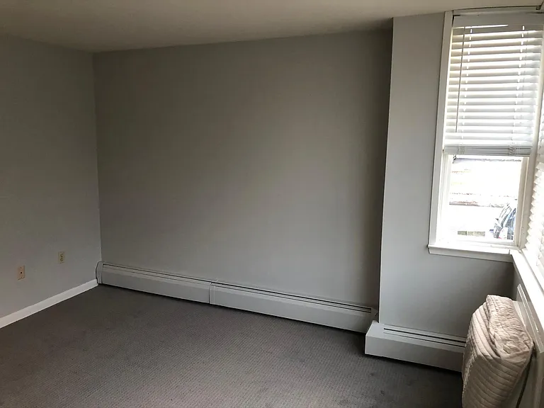 25 Ellsworth St #1 — Photo 4