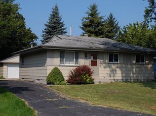 6912 Surrey Ln, Racine, WI 53402