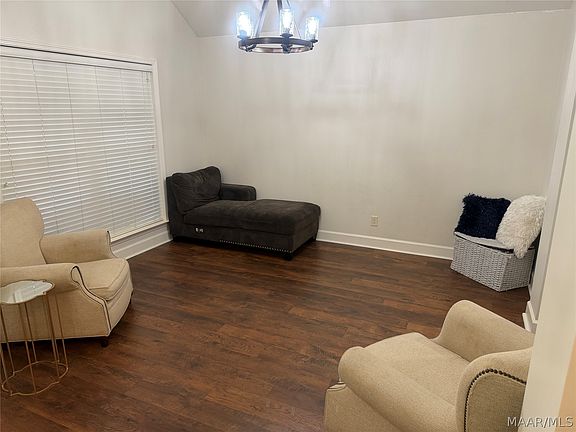 3rd image of 9073 Black Cherry Trl