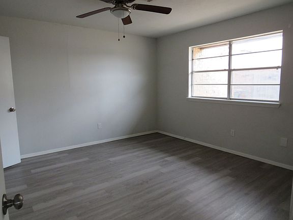 5th image of 4806 NW Motif Manor Blvd APT A