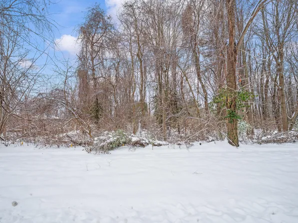 1964 N Donna Dr, Stevensville, MI 49127