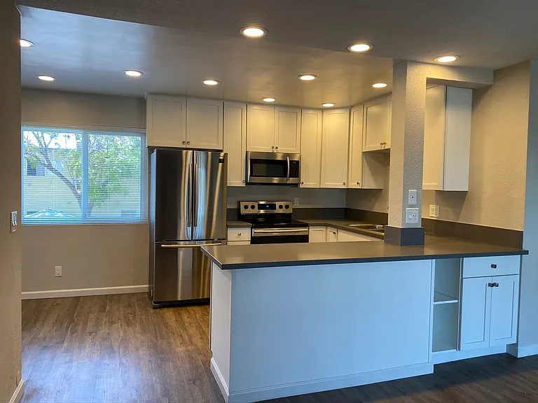 Spacious 2 bedroom, 1 bath Apartments Your New Home in the Heart of El Cajon — Photo 30