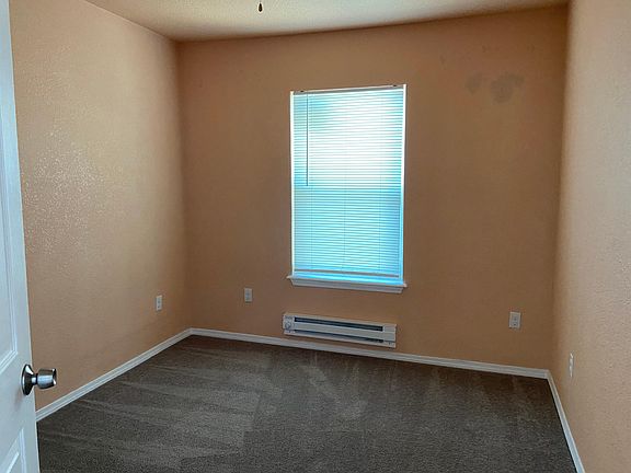 5th image of 225 S Avenue J