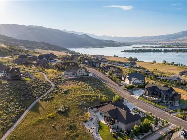 6321 E Hawks Ln, Huntsville, UT 84317