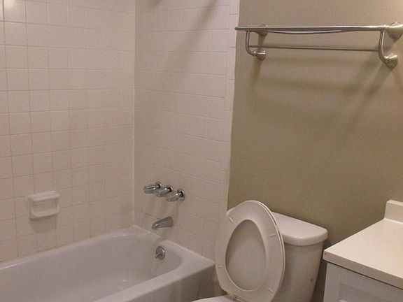 5th image of 119 Cherokee Cir