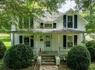 327 Pine St, Mountain City, TN 37683