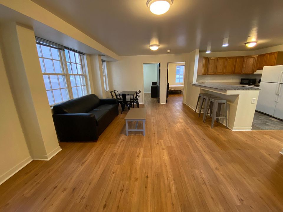 1st image of 1115 Willard St APT 202