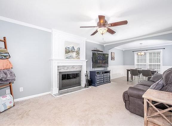 4th image of 305 Glenora Dr