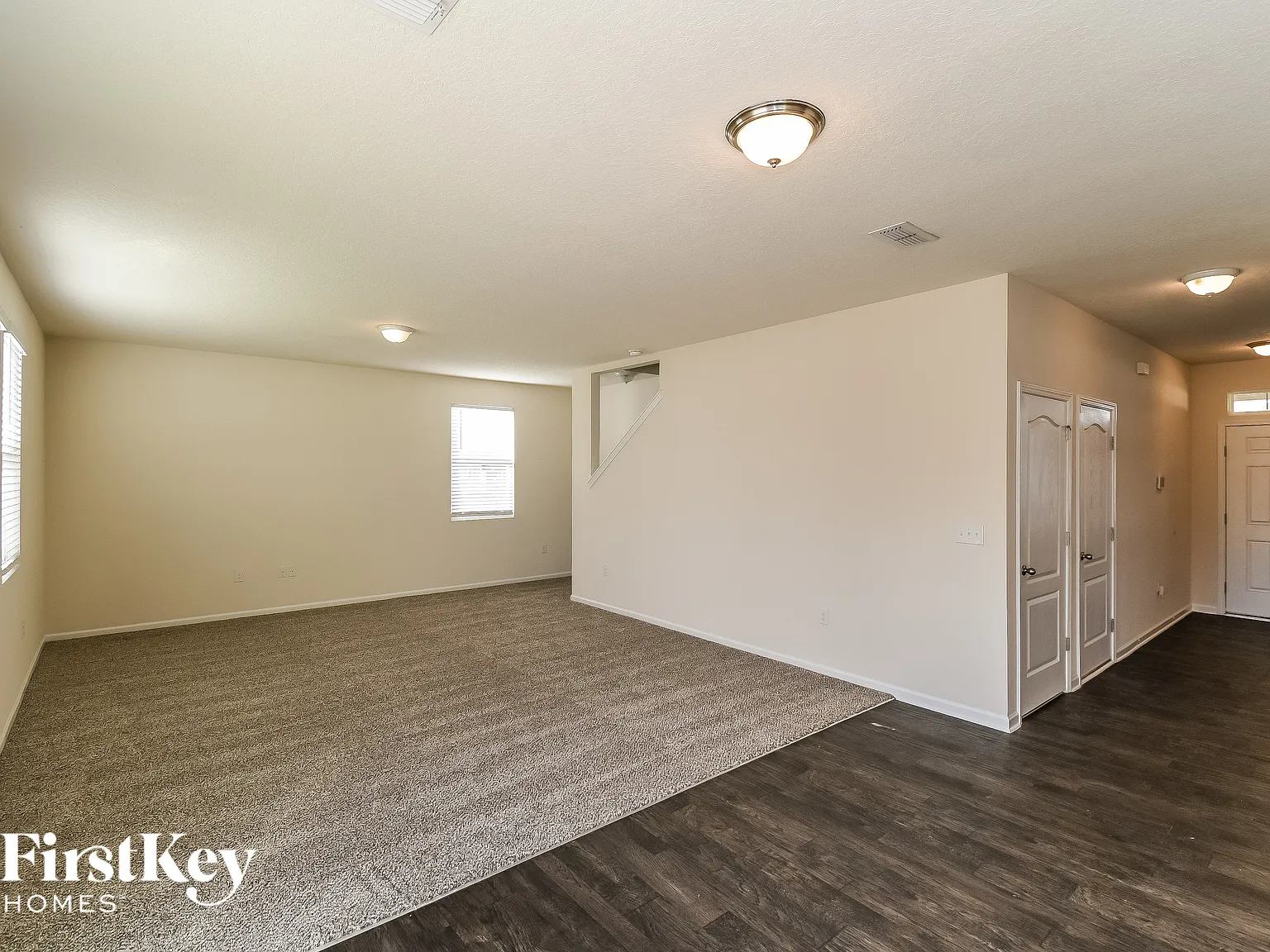 4 bed, 2.5 bath, 2346 sqft, $2,525 — Photo 3