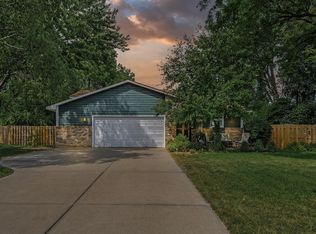 5450 Norwood Ln N, Plymouth, MN 55442