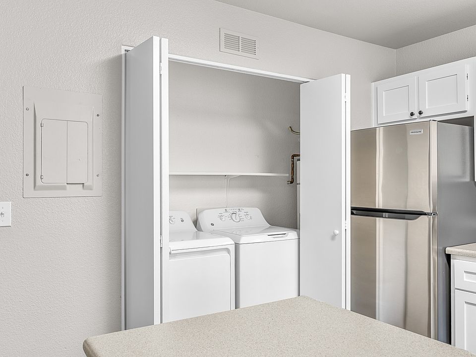 1st image of 1201 NE 8th St #322