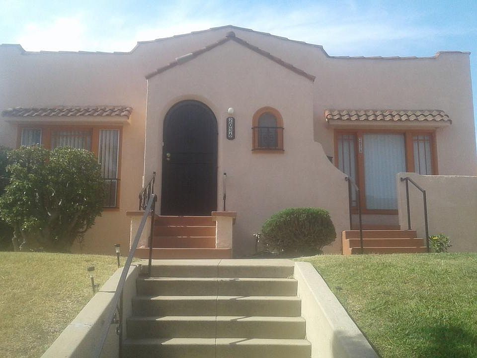 1st image of 2036 W 73rd St