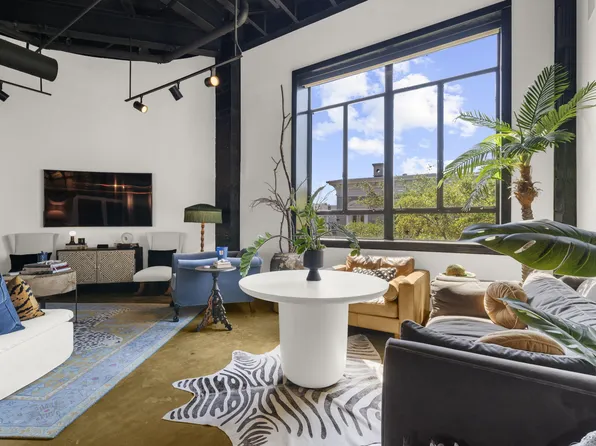 517 King St APT 7, Charleston, SC 29403