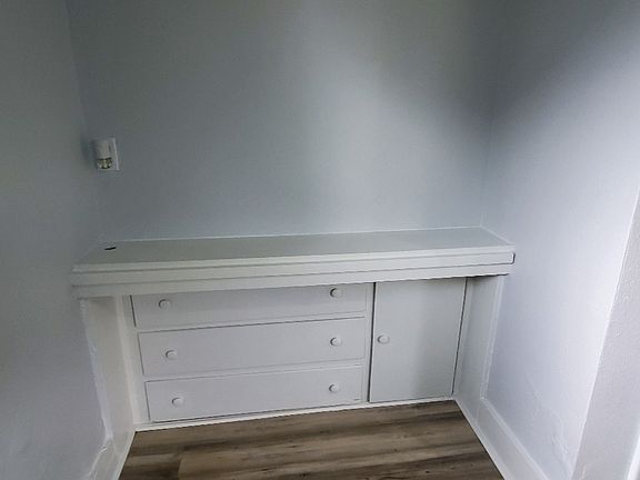 4th image of 290 E Truman Ave #1