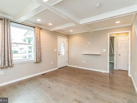 4th image of 3143 Yorkway