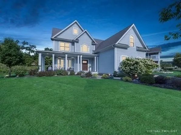 40522 N North Newport Dr, Antioch, IL 60002