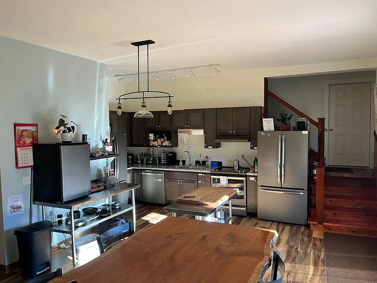 2 22 Woods Rd W #2 — Photo 5