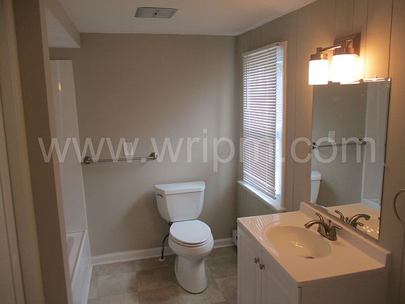 3rd image of 998 Newichawnoe Ln