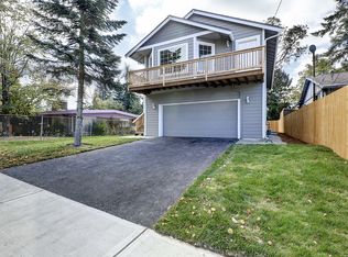 313 SW 108th St, Seattle, WA 98146