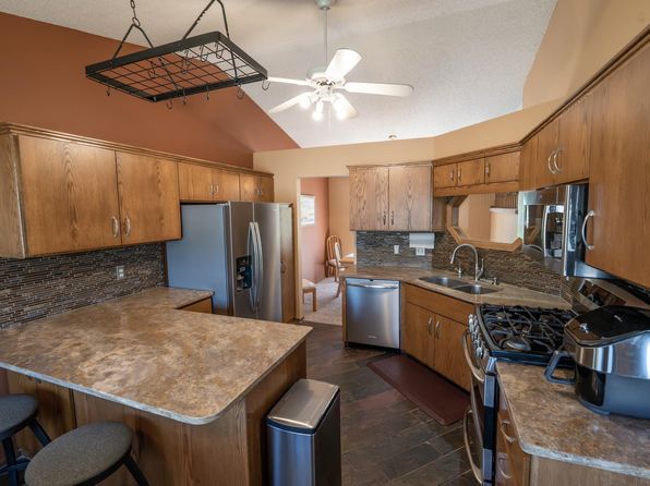 12405 52nd Ave N, Plymouth, MN 55442