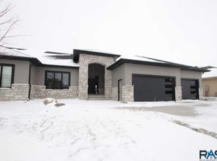 7517 S Grand Arbor Pl, Sioux Falls, SD 57108