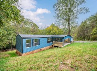 157 Cedar Point Dr, Mount Airy, NC 27030