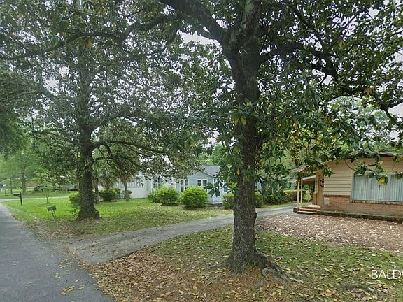 3rd image of 217 W Magnolia Ave
