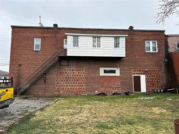 2nd image of 7 Main St