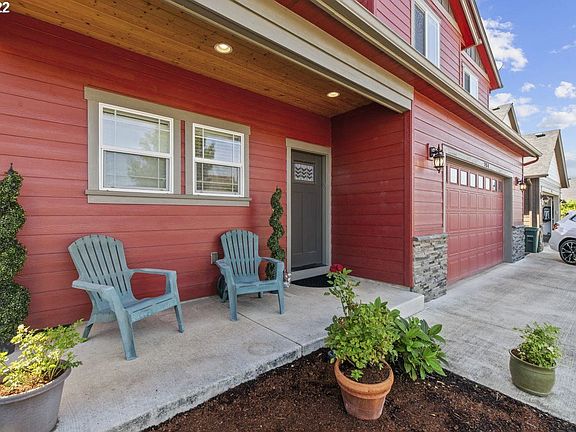 2nd image of 784 Park Pl