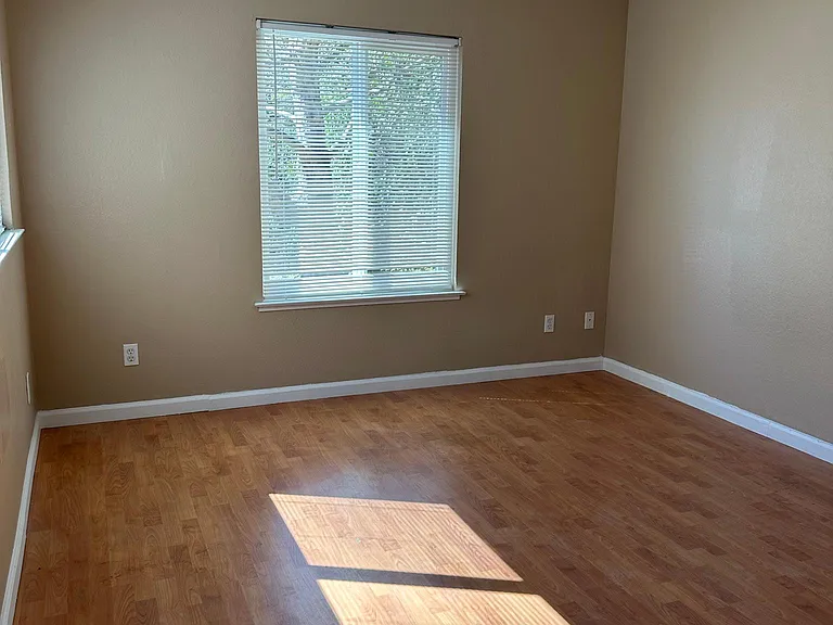 109 Luna Grande Cir #58 — Photo 8