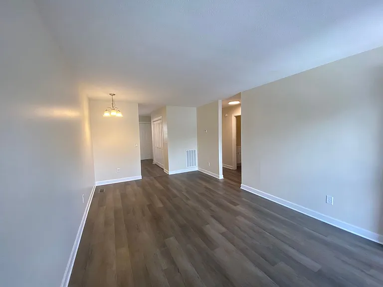 1410 Colony Park Dr — Photo 3