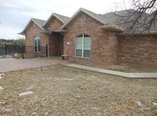 5713 Green Oaks Dr, Christoval, TX 76935