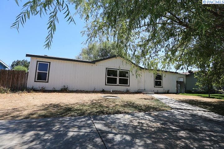 1st image of 207 N Pennie Ln