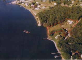 168 Grannys Bar Rd, Hague, VA 22469