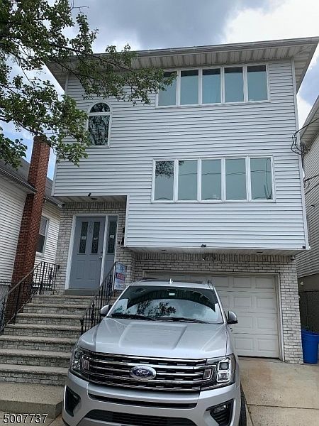 1st image of 109-111 Oliver St