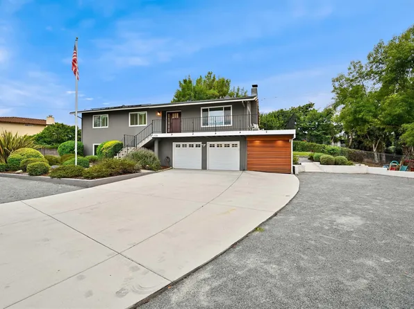 2326 Maelee Dr, Vista, CA 92084