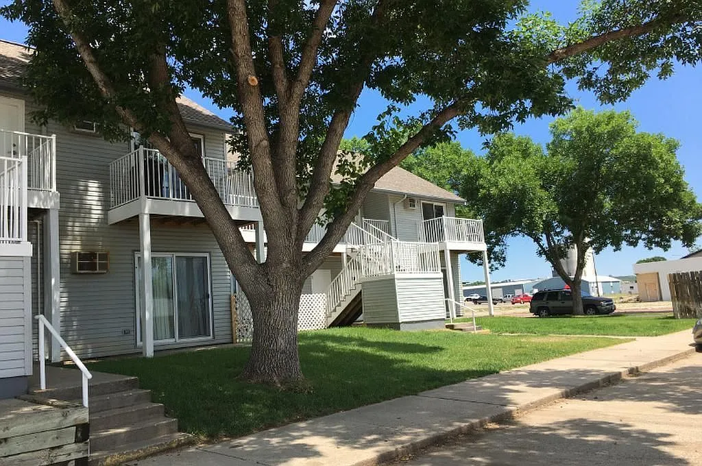 Harrison Apartments — Photo 2