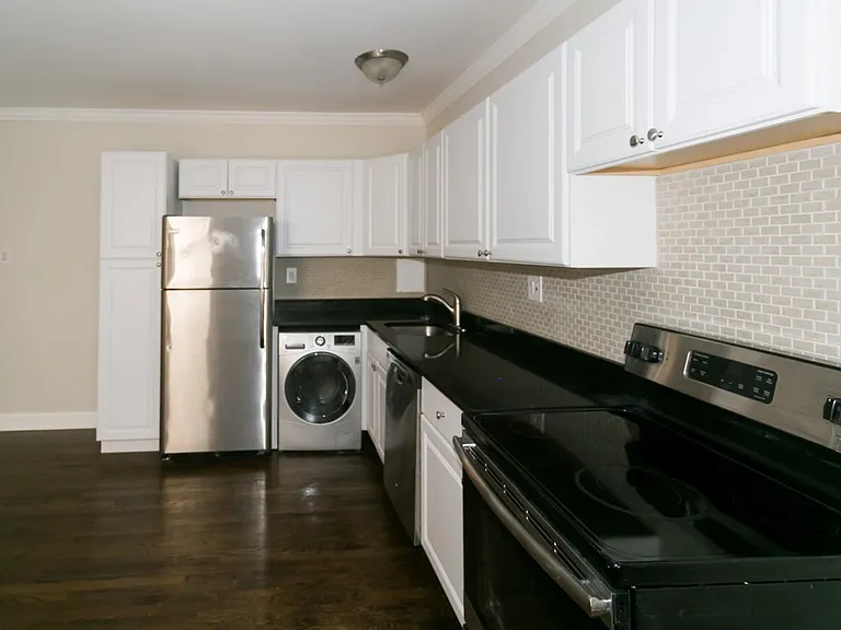 3345 N Marshfield Ave #903 — Photo 3