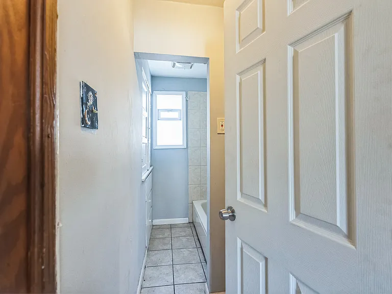 159 Royal Ave #2 — Photo 6