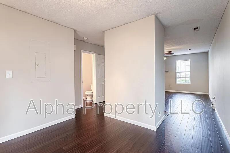 2 bed, 2.5 bath, 1200 sqft, $1,395 — Photo 3