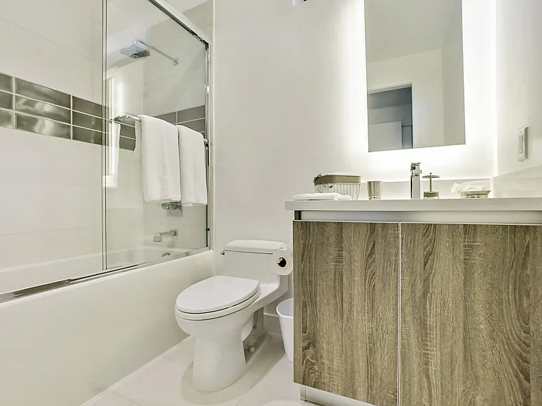 Residences at Village Walk — Photo 43