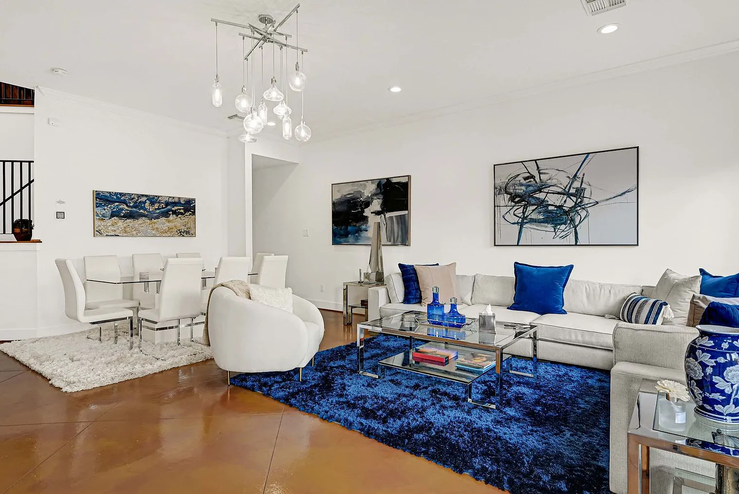 3 bed, 2.0 bath, 2346 sqft, $9,194 — Photo 3