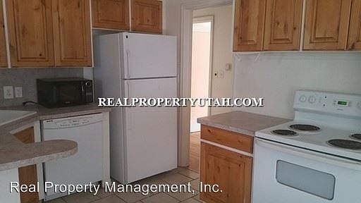 2nd image of 518 E Leona Dr