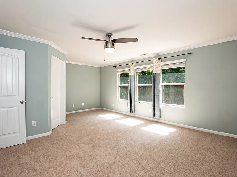 Spacious owner's suite