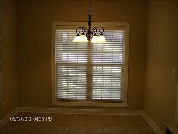 4th image of 5605 Carriage Cir