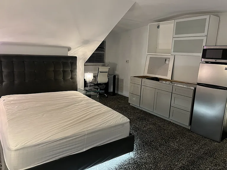 1310 Daytona Ave #7 — Photo 6